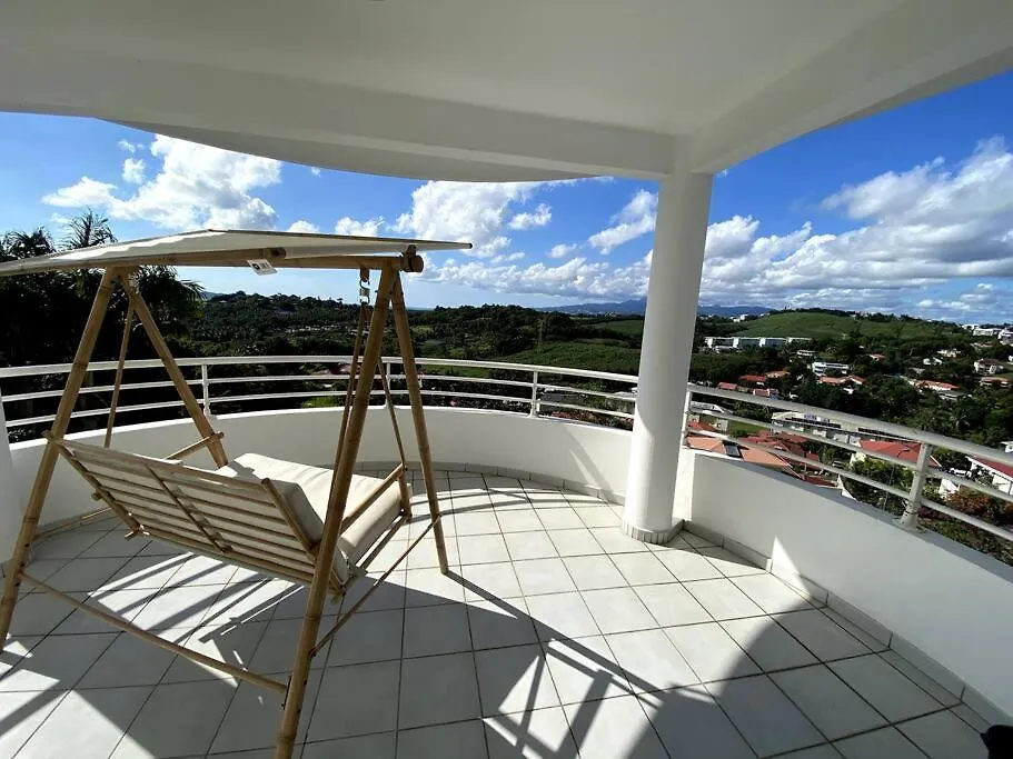Appartement T2 Chic - Vue Mer Et Montagne Ducos 0*,  マルティニーク